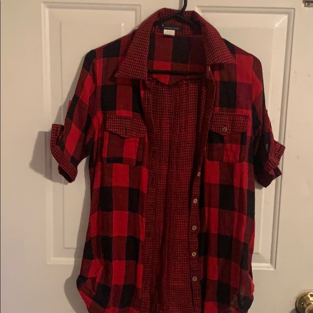 Forever 21 Red and Black Plaid Shirt Size S